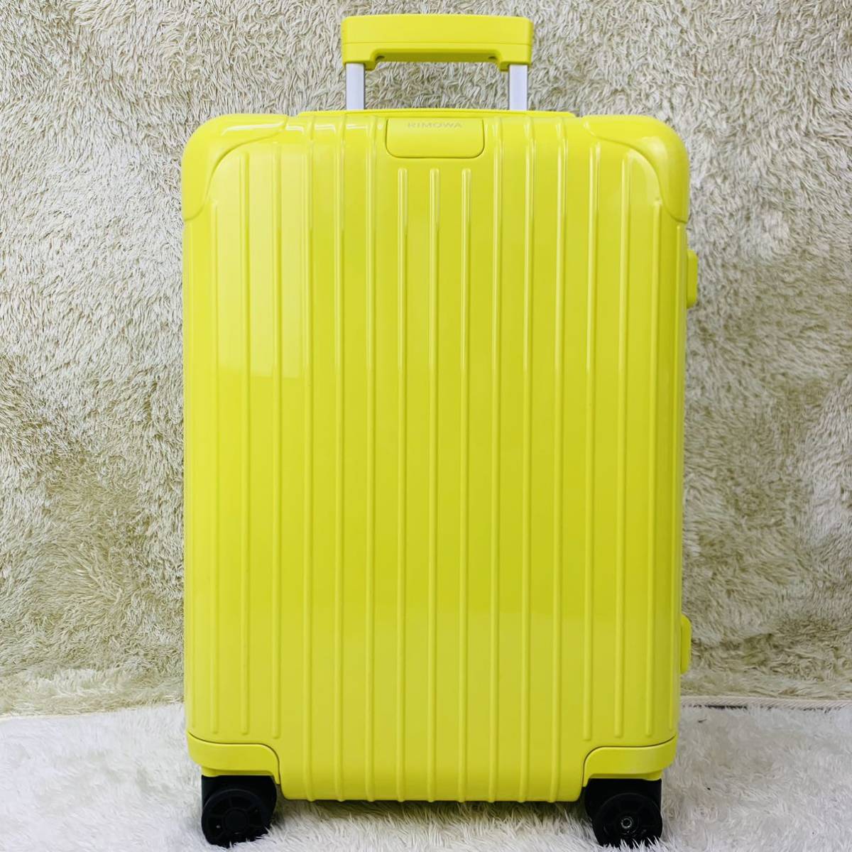 現行【美品】RIMOWA リモワ ESSENTIAL エッセンシャル CABIN キャビン