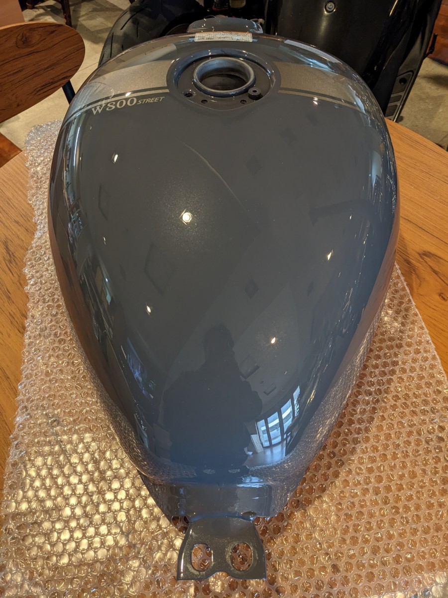 kawasaki W800ストリート 純正ガソリンタンク
