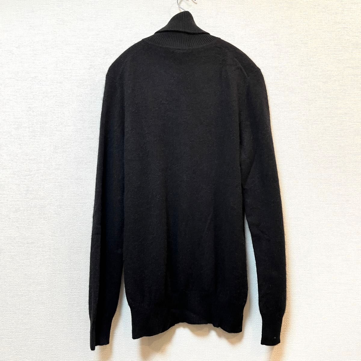 UNIQLO(ユニクロ) カシミヤ100% タートルネックニットセーター 黒