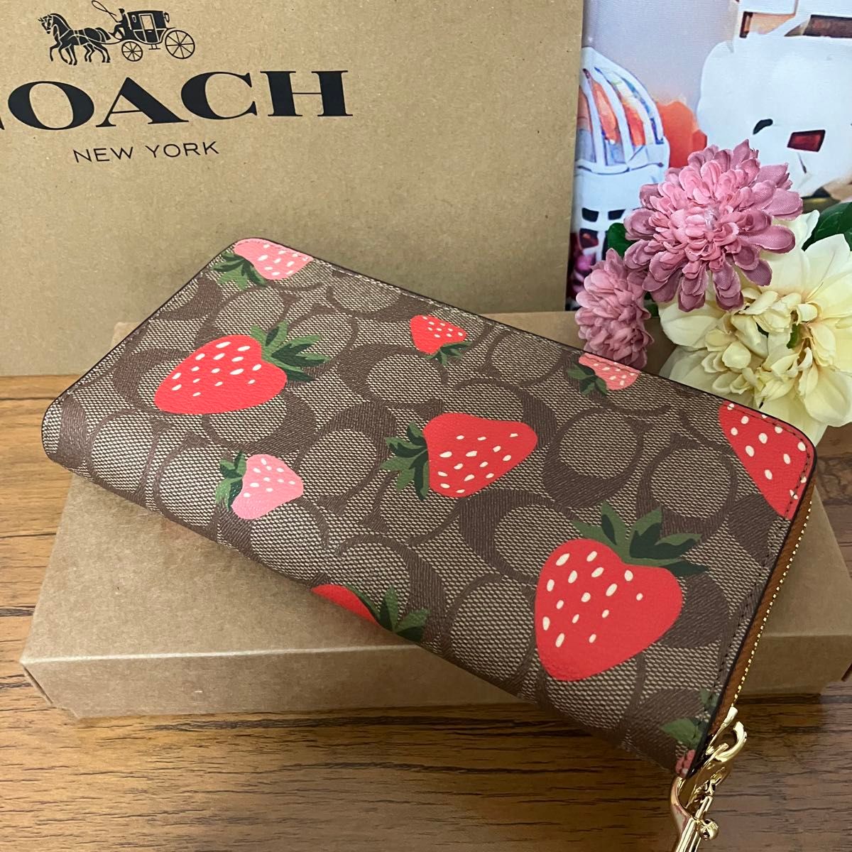 コーチ COACH 長財布 シグネチャー ワイルド ストロベリー いちご