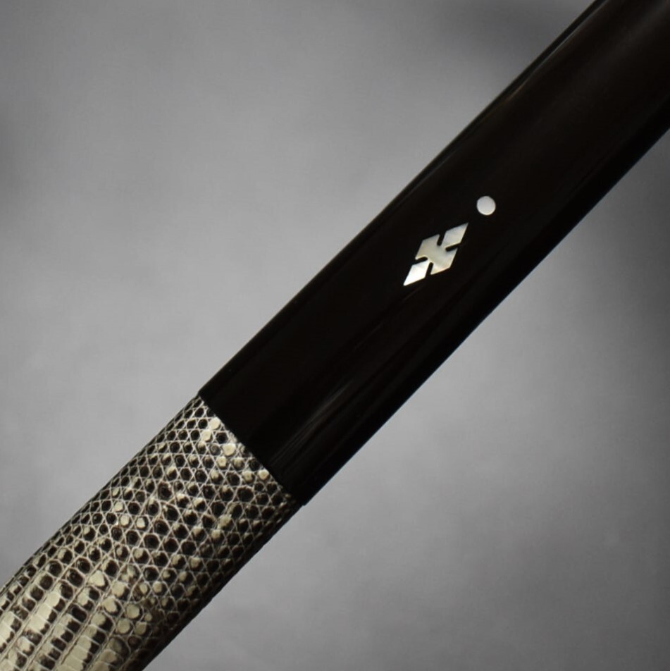 Yahoo!オークション - YOSHIMURA cue/吉村キュー 黒檀 リザード本革 1