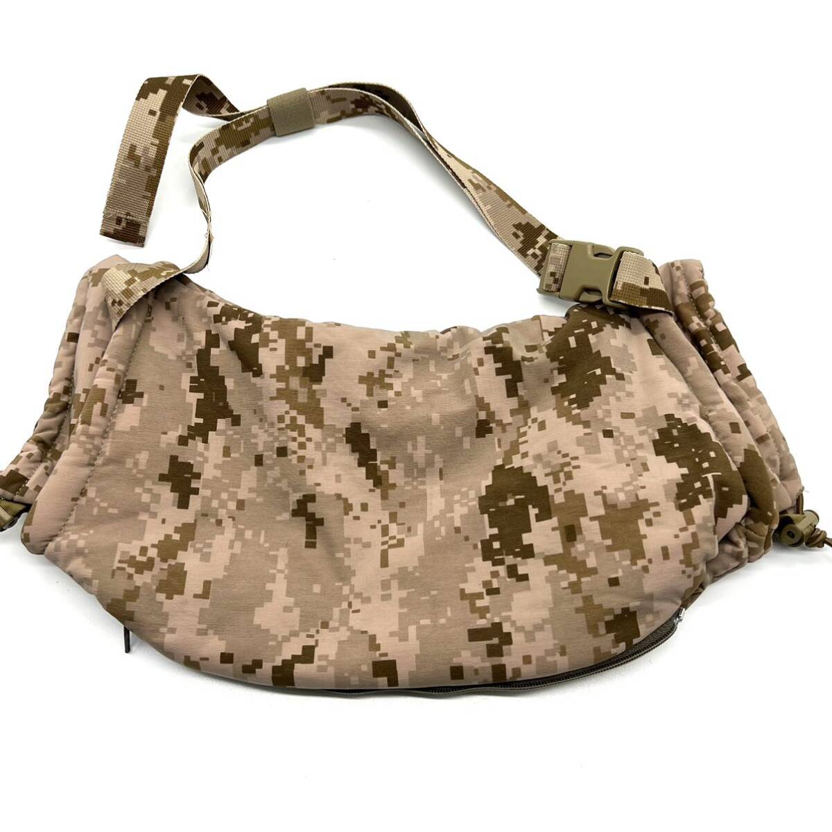 送料無料 実物未使用 Eagle Hand Warmer Pouch ハンドウォーマー AOR1