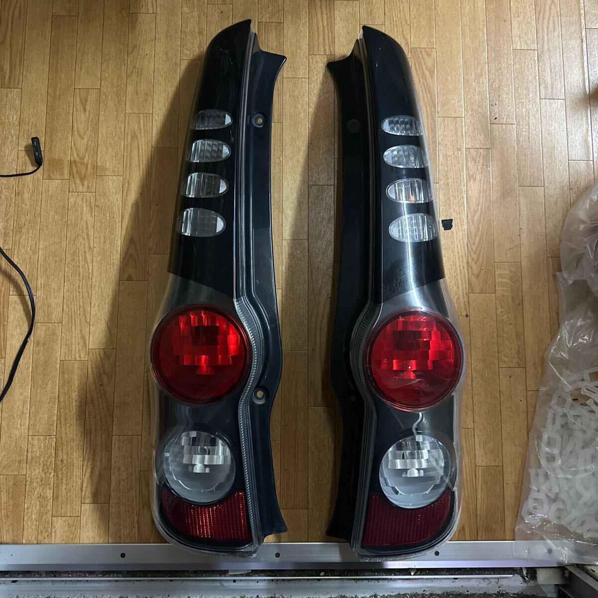 ダイハツ ミラ カスタム L275S L285S 純正 テールランプ 左右 テール