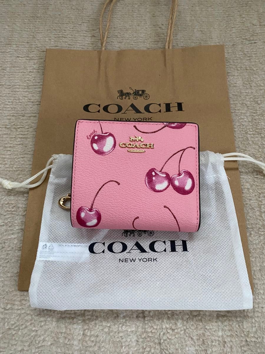 新作 未使用）COACH スナップ ウォレット・チェリー プリント｜Yahoo