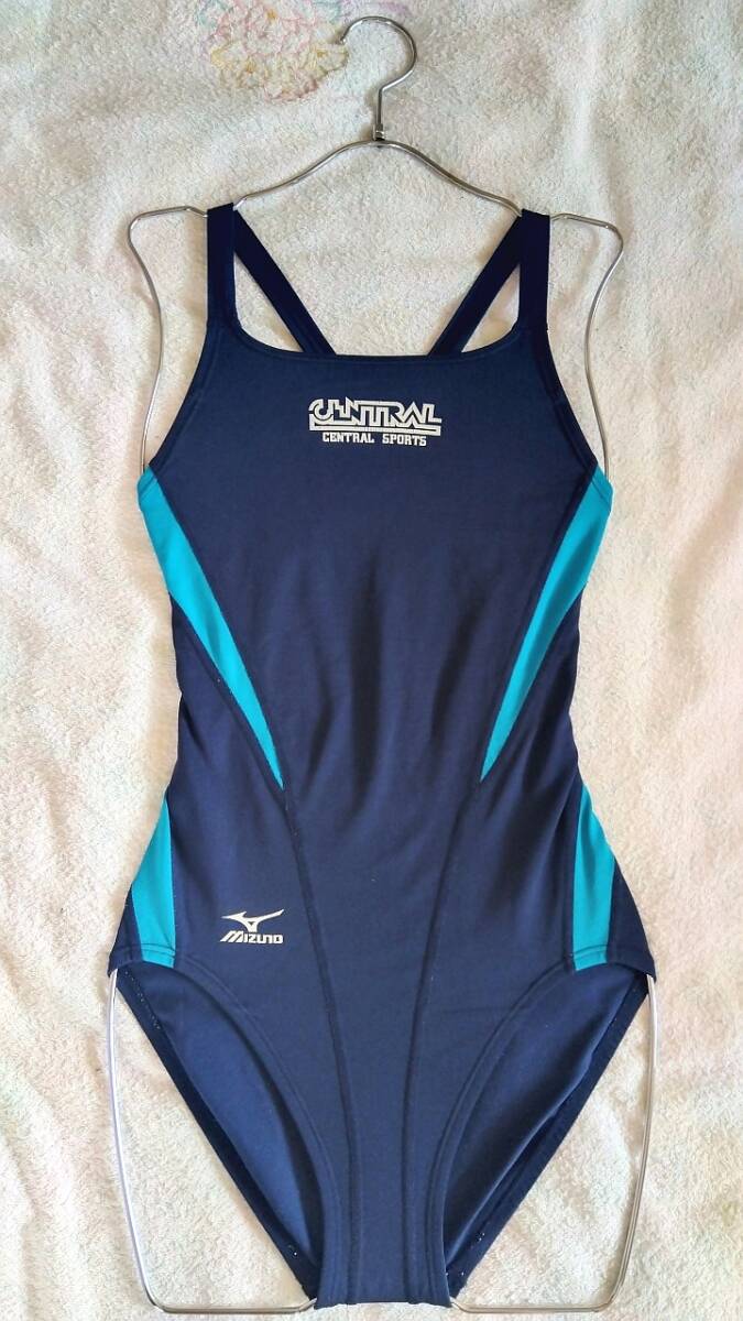 セントラルスポーツ 競泳水着 SSサイズ（Sサイズの方も着用可） 即決