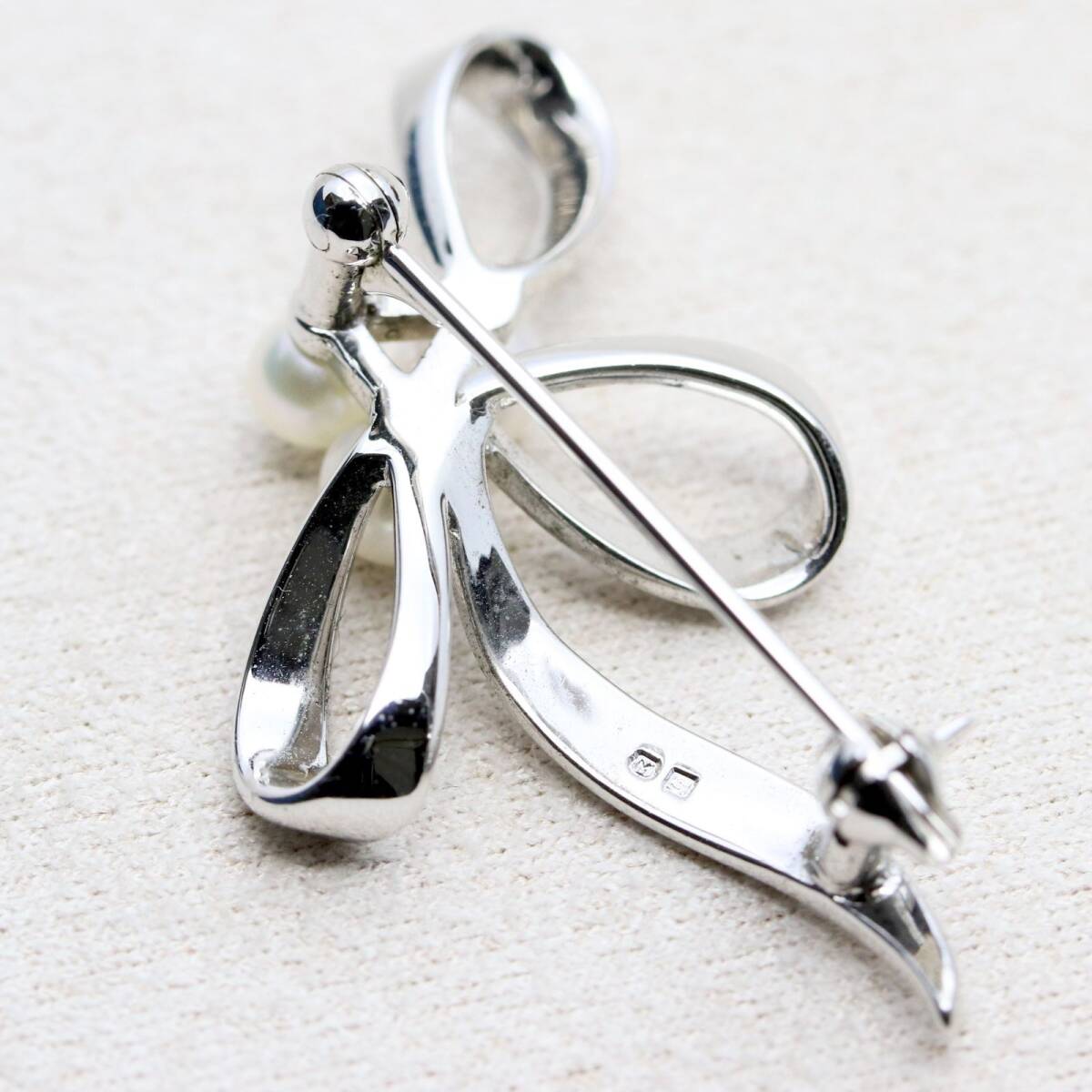 MIKIMOTO 美品 ブローチ シルバー パール 真珠 ベビーパール リボン