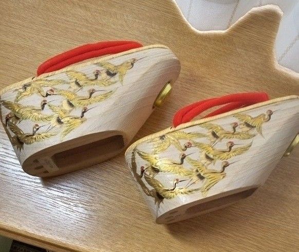 京都の老舗 伊と忠 こっぽり ぽっくり おこぼ 本畳表 下駄 七五三 草履