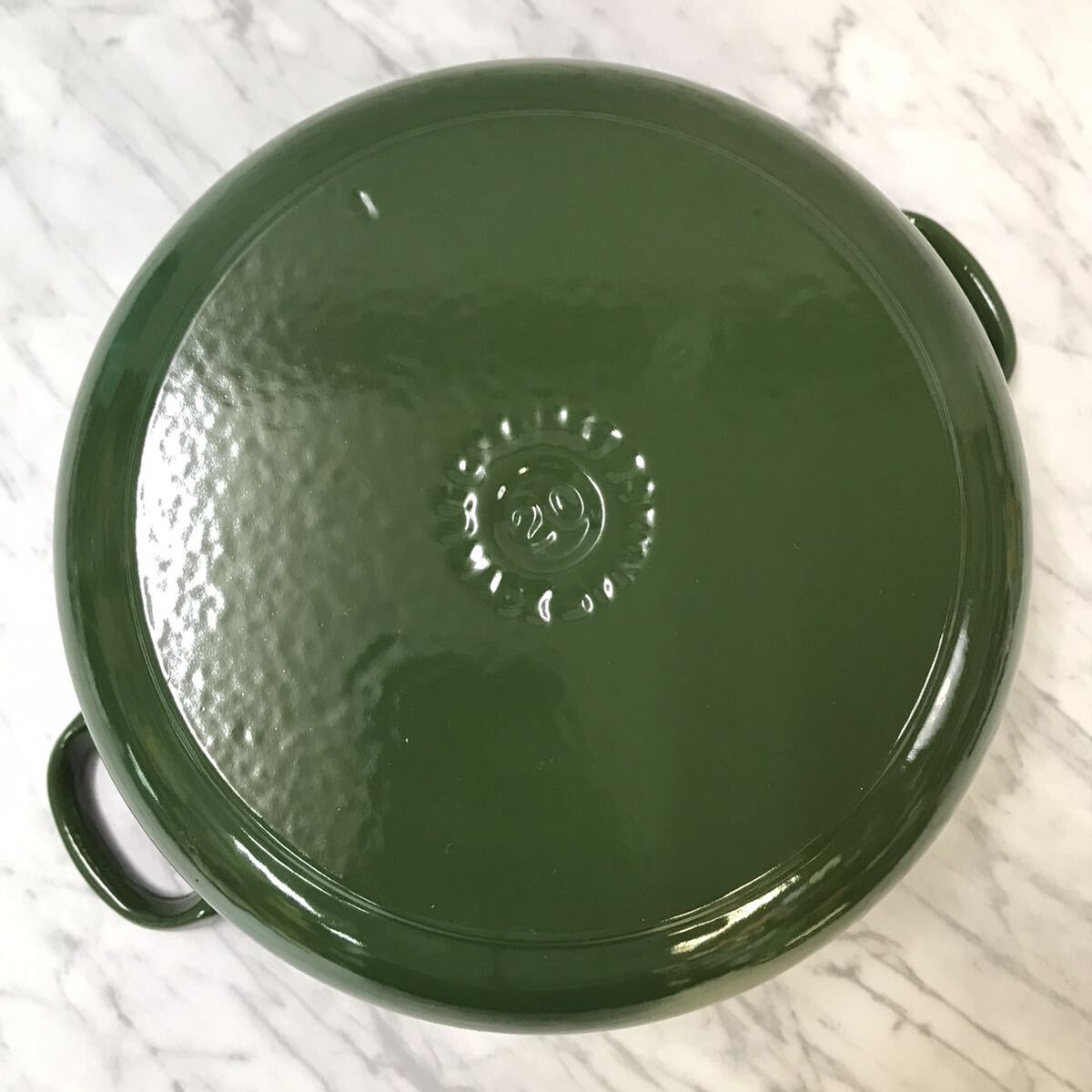 送料無料 良品 LE CREUSET ルクルーゼ 20cm 両手鍋 モスグリーン/ル