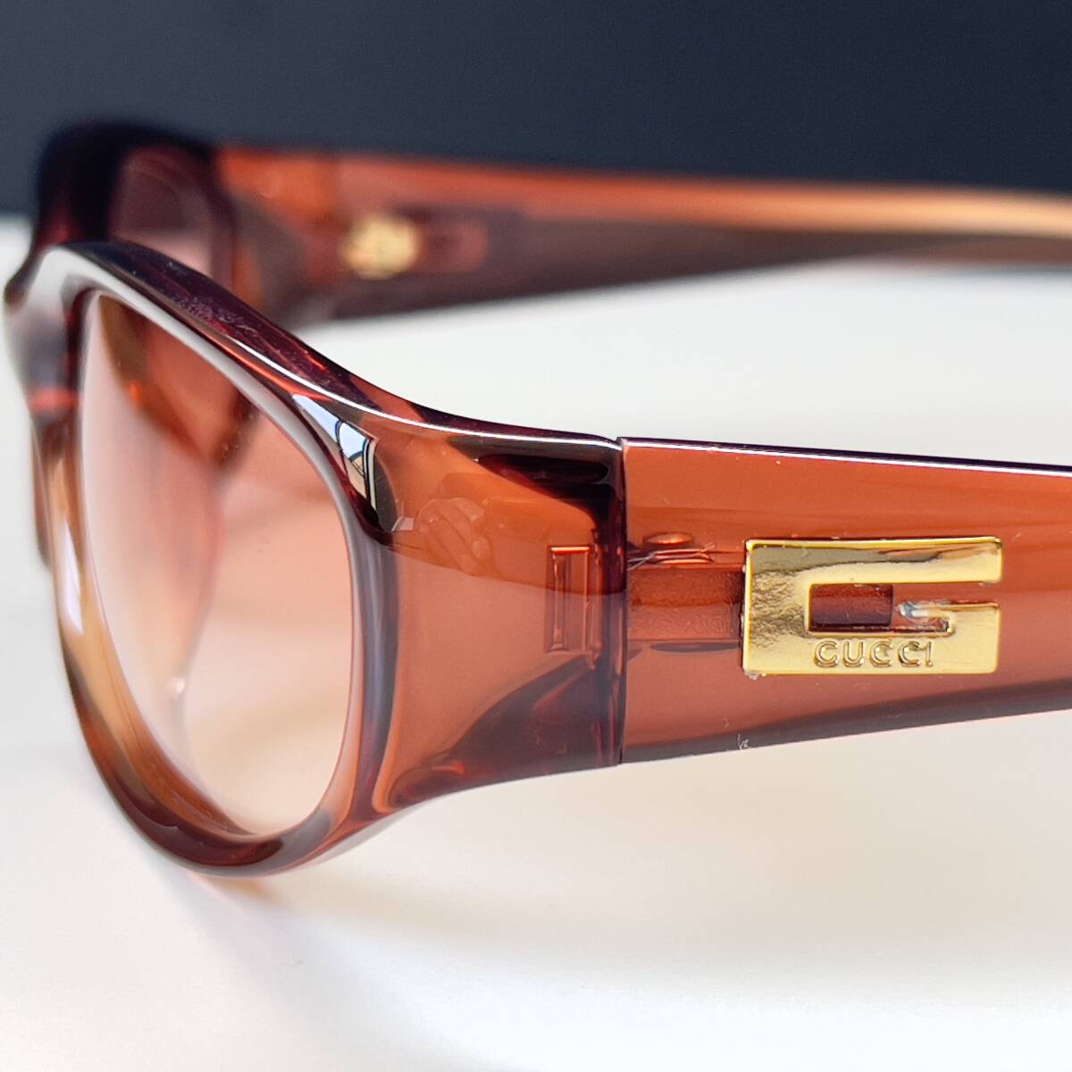 GUCCI グッチ サングラス クリアレッド スクエアGロゴ金具 GG2456/S