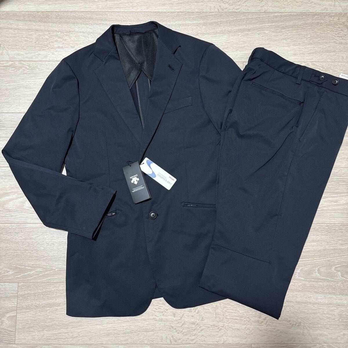 Yahoo!オークション - 新品未使用 DESCENTE(デサント)/セットアップス