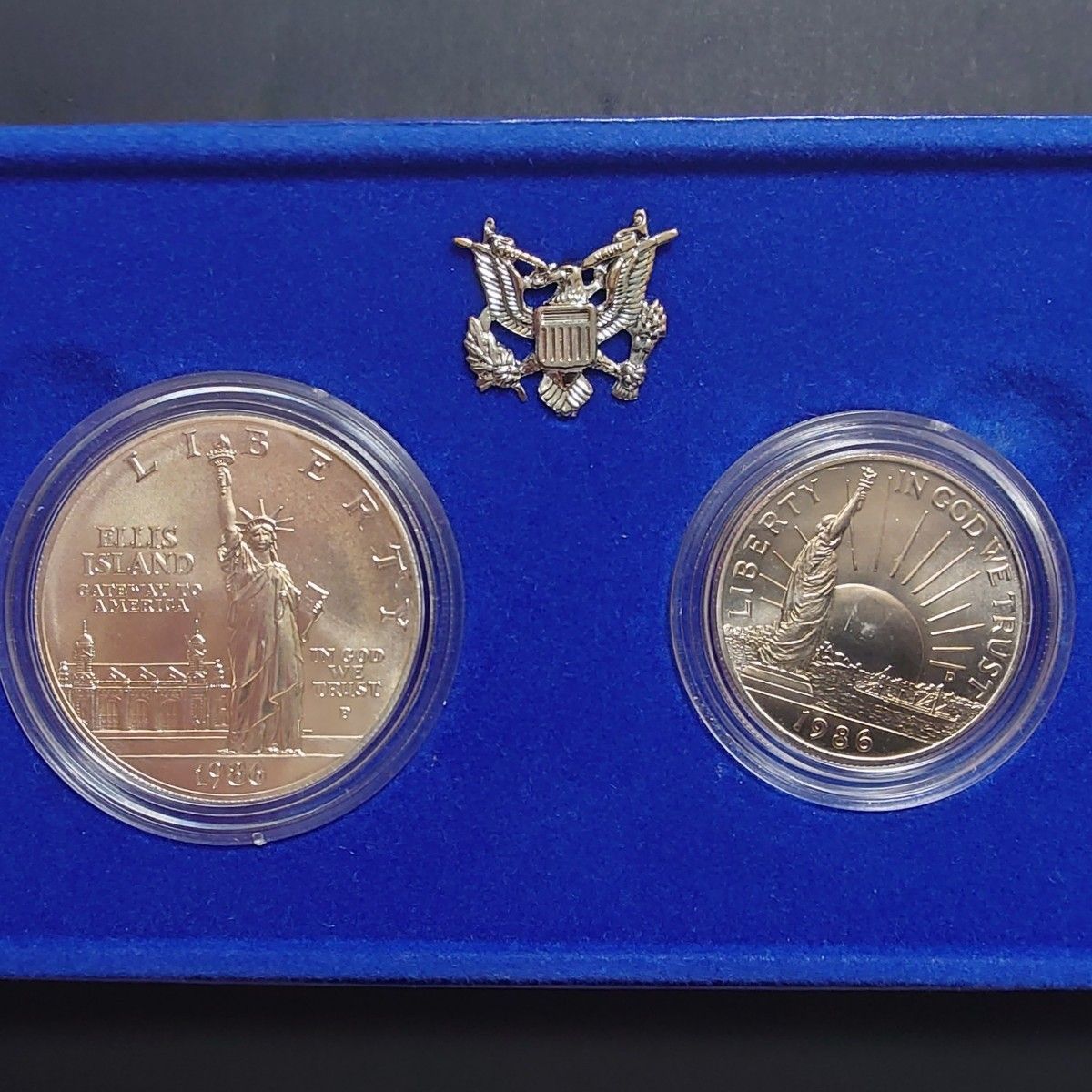 1986年アメリカ銀貨 自由の女神 リバティ1ドル記念銀貨＋ハーフダラー
