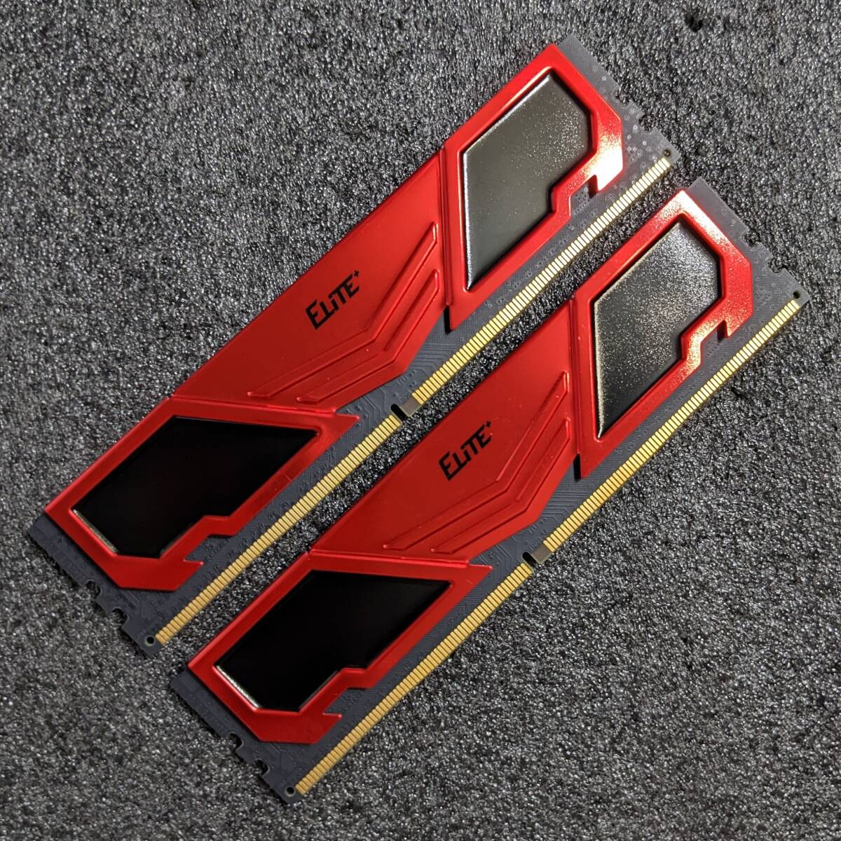 DDR4メモリ 16GB(8GB2枚組) TEAM TPRD48G2666HC19BK [DDR4-2666 PC4