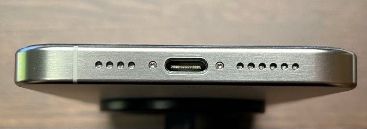 iPhone 15 pro max ホワイトチタニウム 256gb おまけ付き｜Yahoo