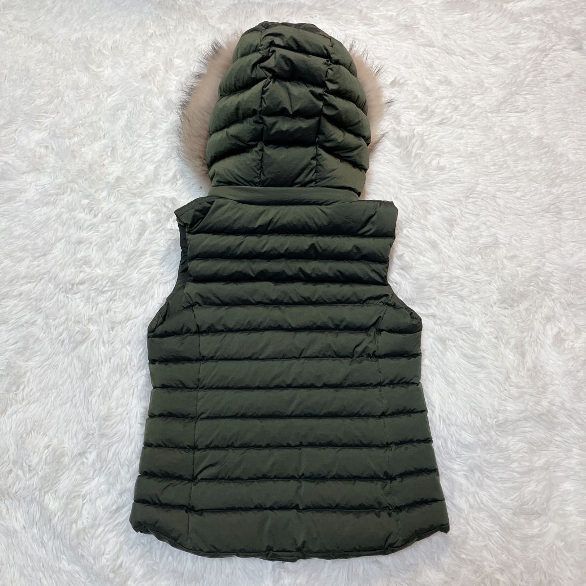 極美品 タトラス カーキ ダウン ベスト 3WAY ラクーンファー 1 TATRAS