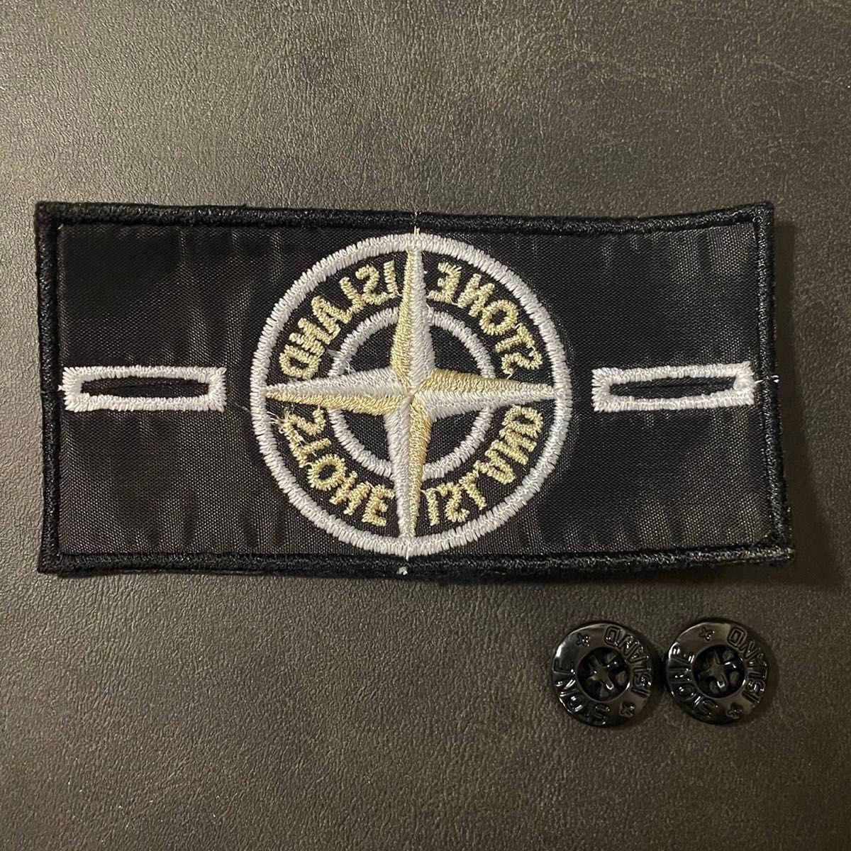 STONE ISLAND ストーンアイランド タグ ワッペンボタン付き 白｜Yahoo