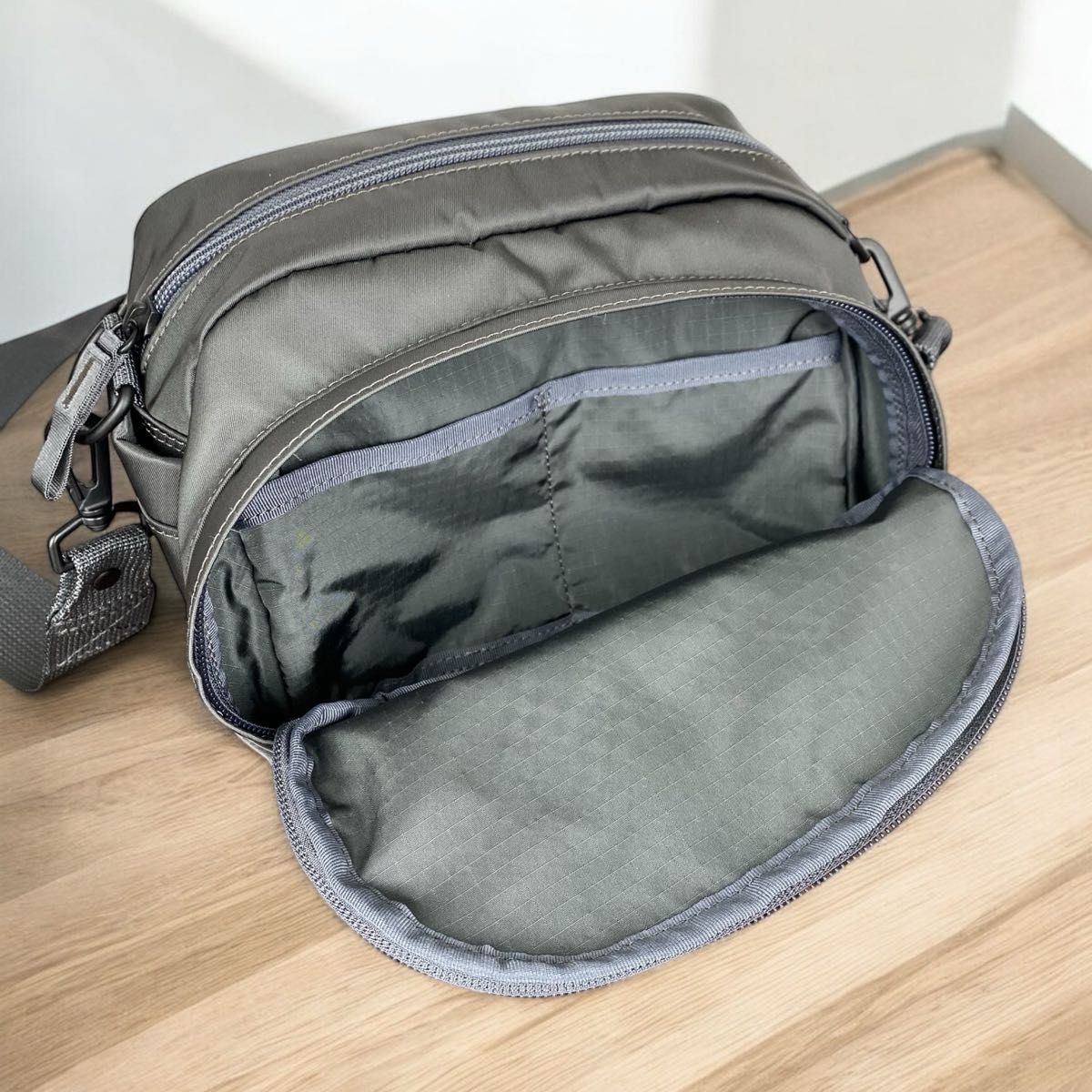 近年もの】POTR / RIDE SHOULDER BAG / グラファイト ライド
