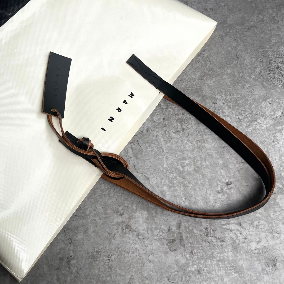 極美品】MARNI マルニ バイカラー トートバッグ 肩掛け 大容量 A4収納