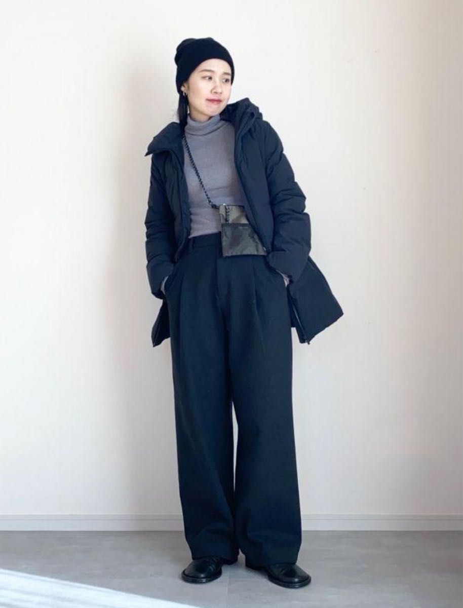 極美品 UNIQLO ユニクロ シームレスダウンショートコート ブラック 黒