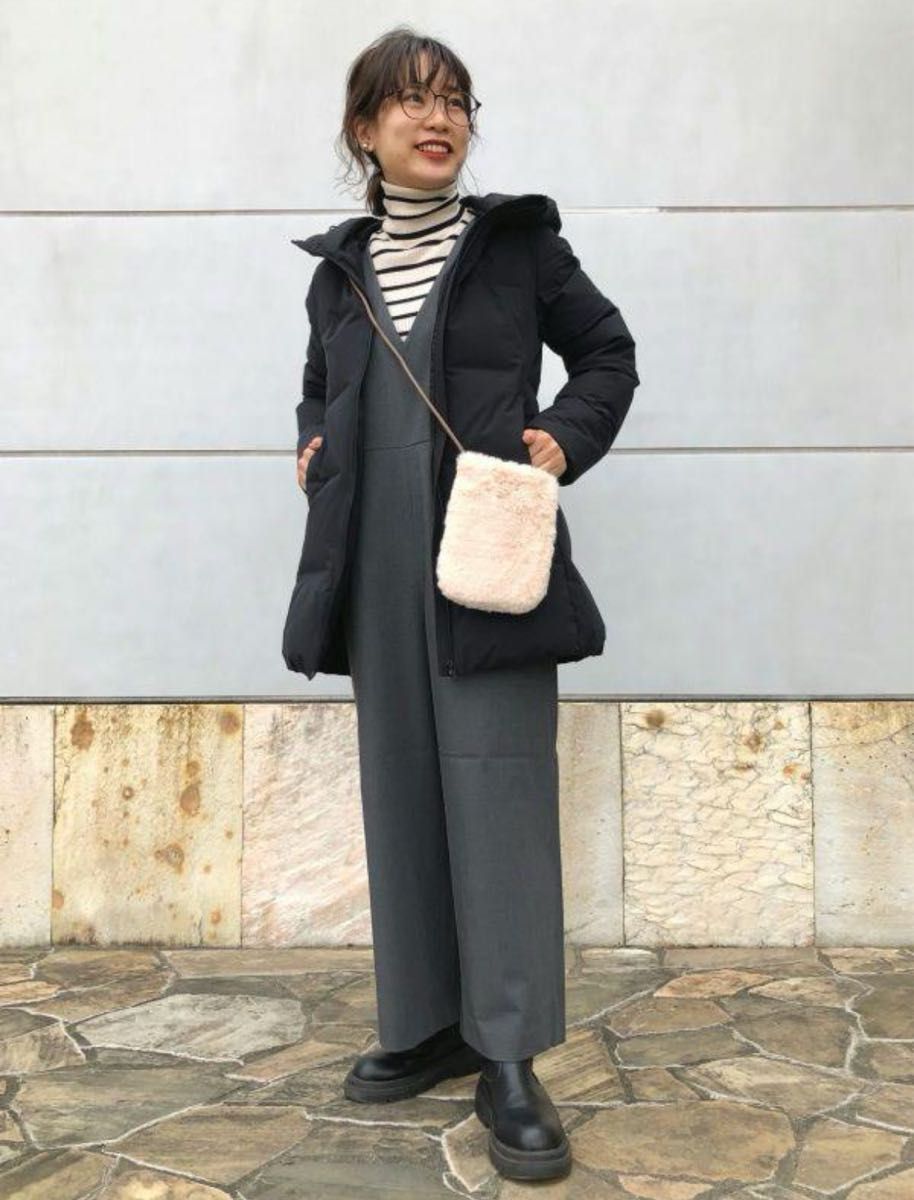 極美品 UNIQLO ユニクロ シームレスダウンショートコート ブラック 黒