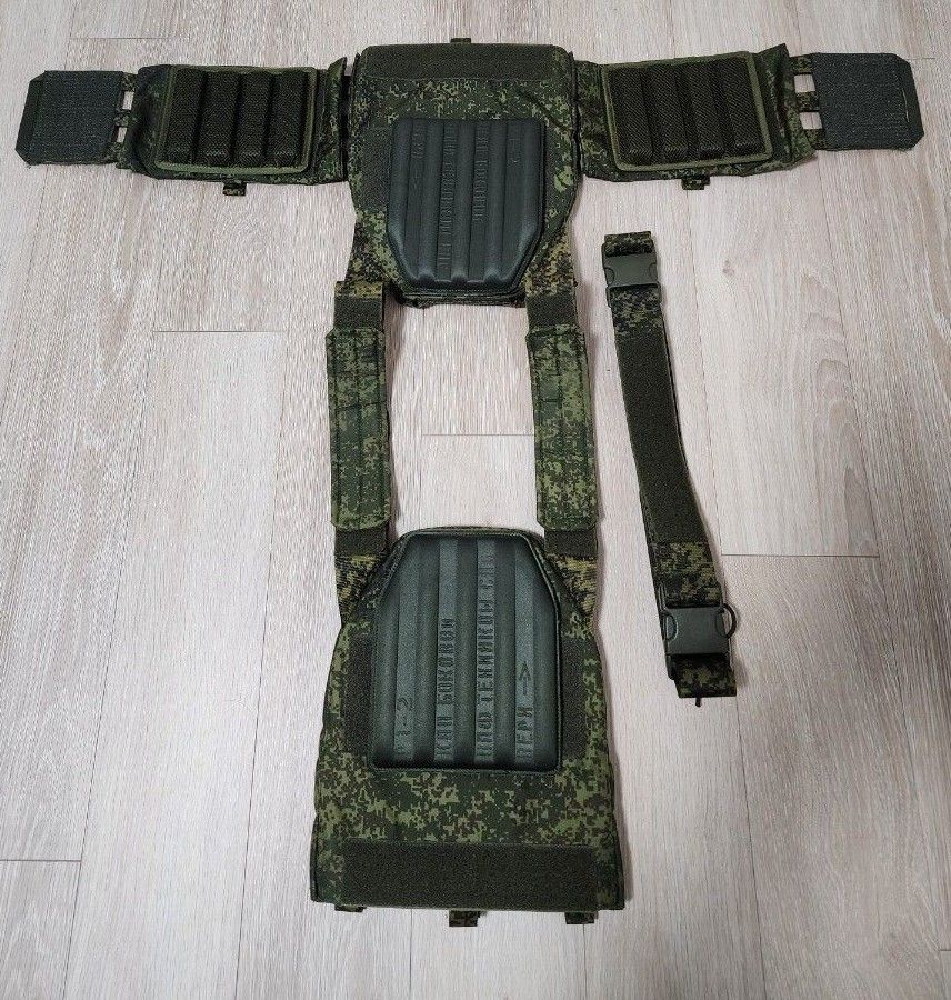 ロシア軍 実物 zts granit2-2m プレートキャリア デジタルフローラ