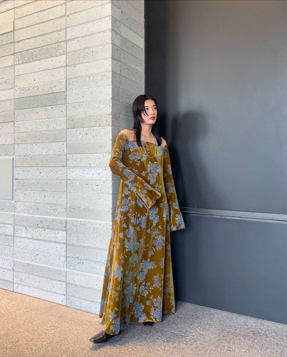 AMERI FLOWER PRINT VELOUR DRESS 4｜Yahoo!フリマ（旧PayPayフリマ）