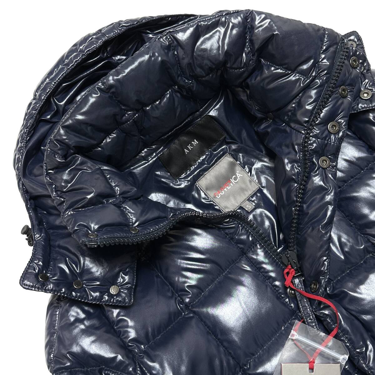 LEON掲載 定価14 3万 AKM×DUVETICA SHYNY NYLON SQUARED HOODED DOWN