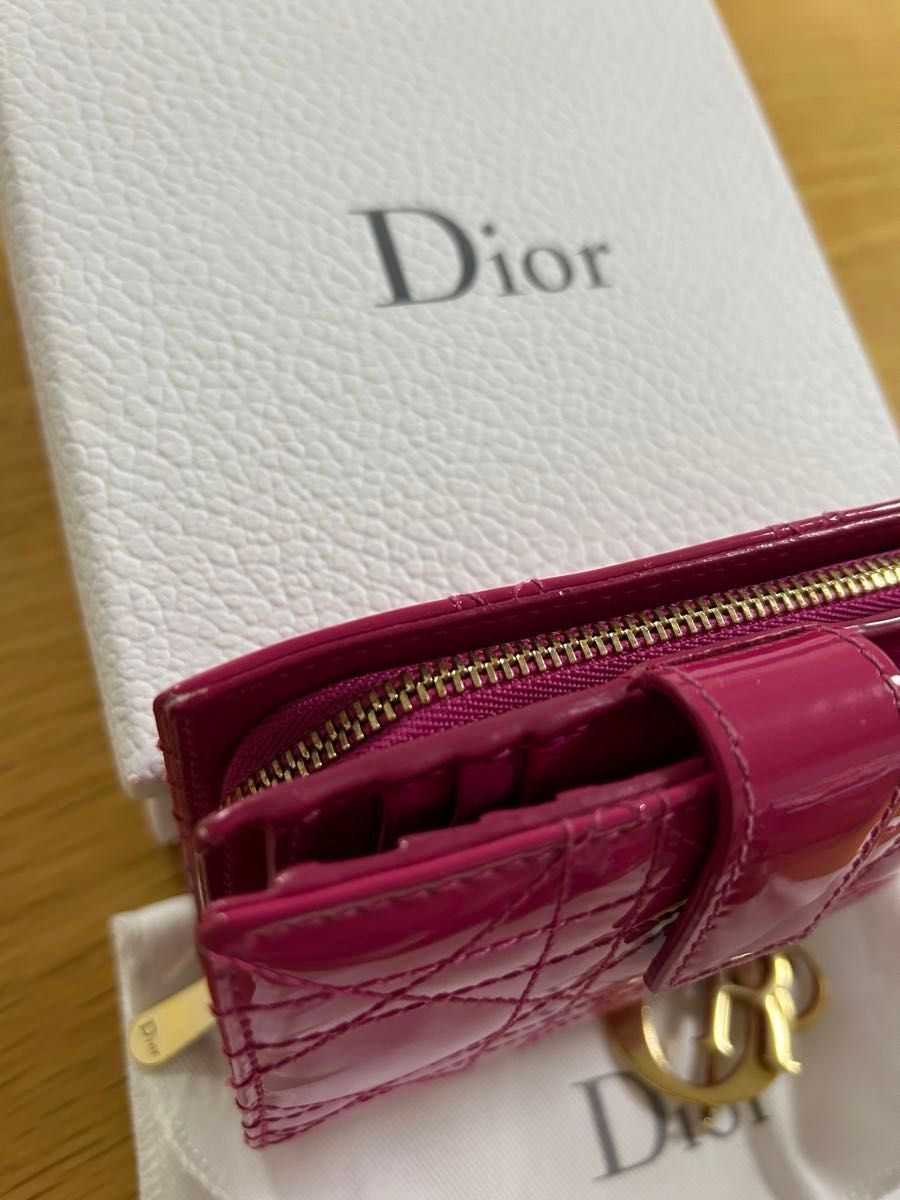Christian Dior Lady Dior 限定色 ピンク エナメル 二つ折り 財布 箱