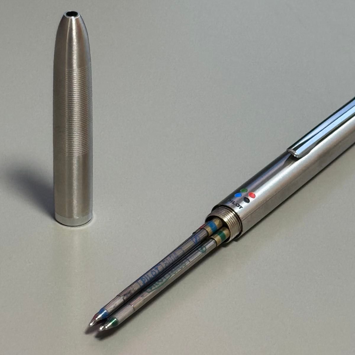 超希少・純正インク付】PILOT 4色細字ボールペン ステンレス軸 廃番品