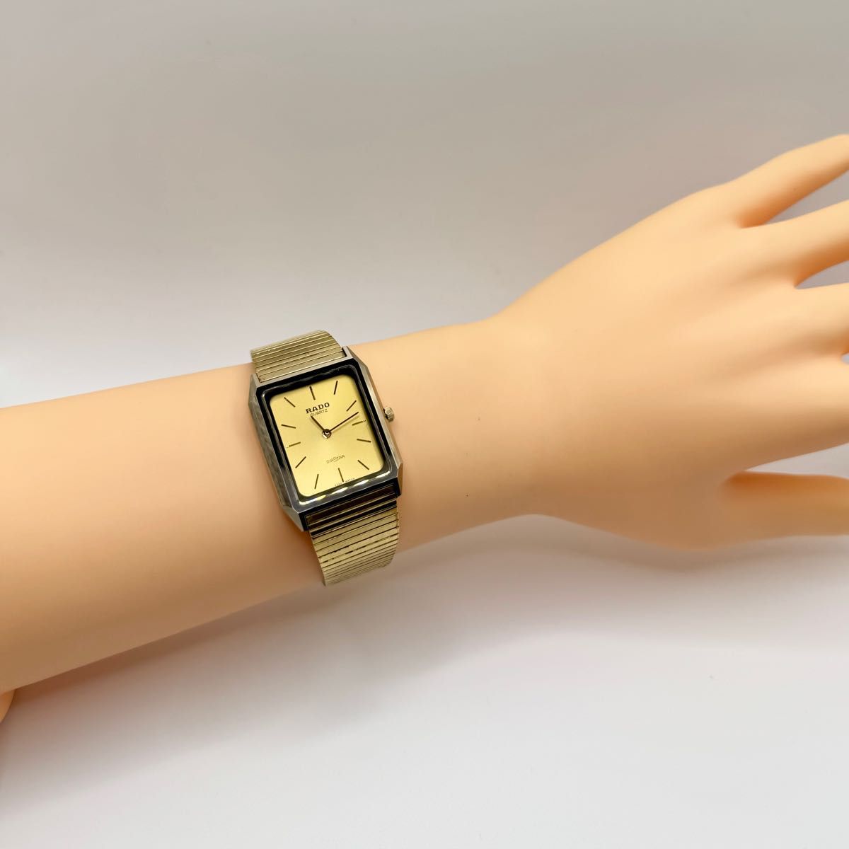 RADO QZ ラドー ダイヤスター 121 9521 3スクエアゴールド文字盤