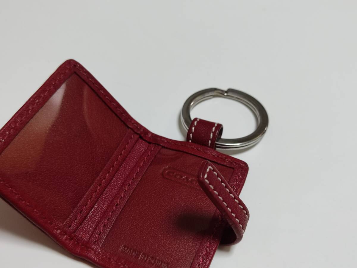 未使用に近いよりの美品 COACH コーチ 手帳型 ブック型 チャーム