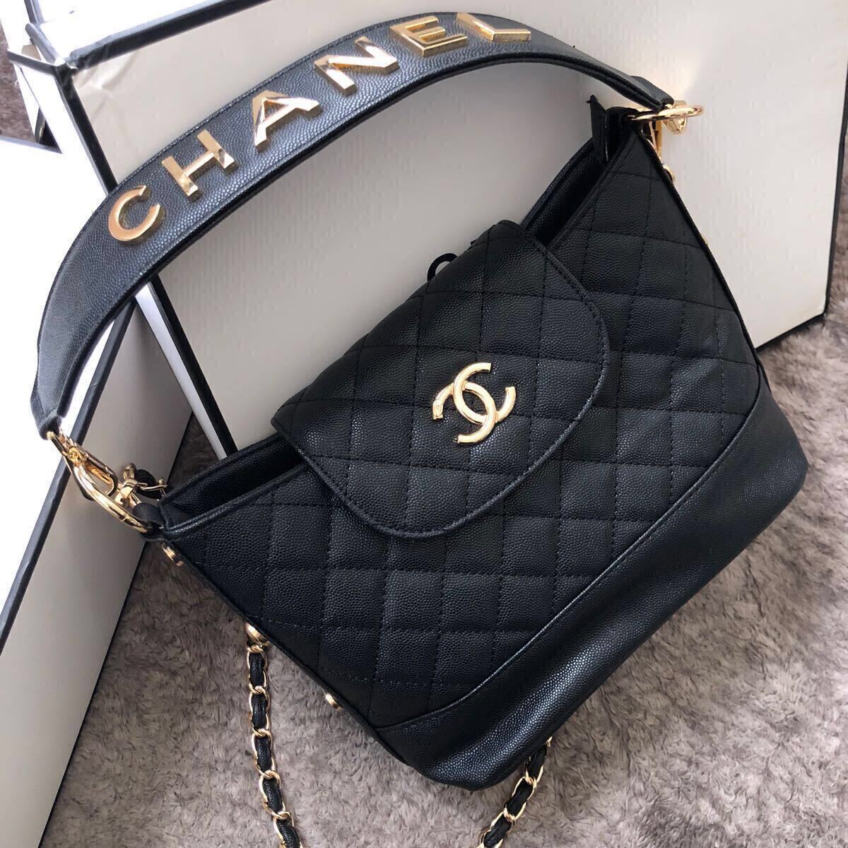 シャネル Chanel ノベルティ ショルダーバッグ 斜め掛け 新品 未使用