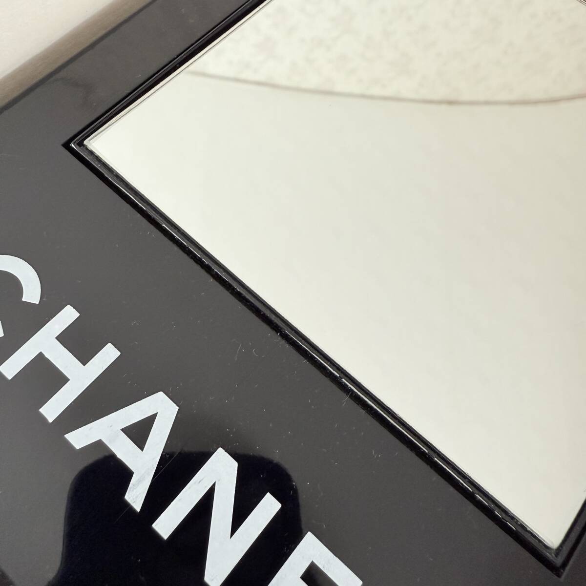 CHANEL シャネル ロゴ入り 回転式 スタンド 卓上ミラー 鏡 ミラー 白