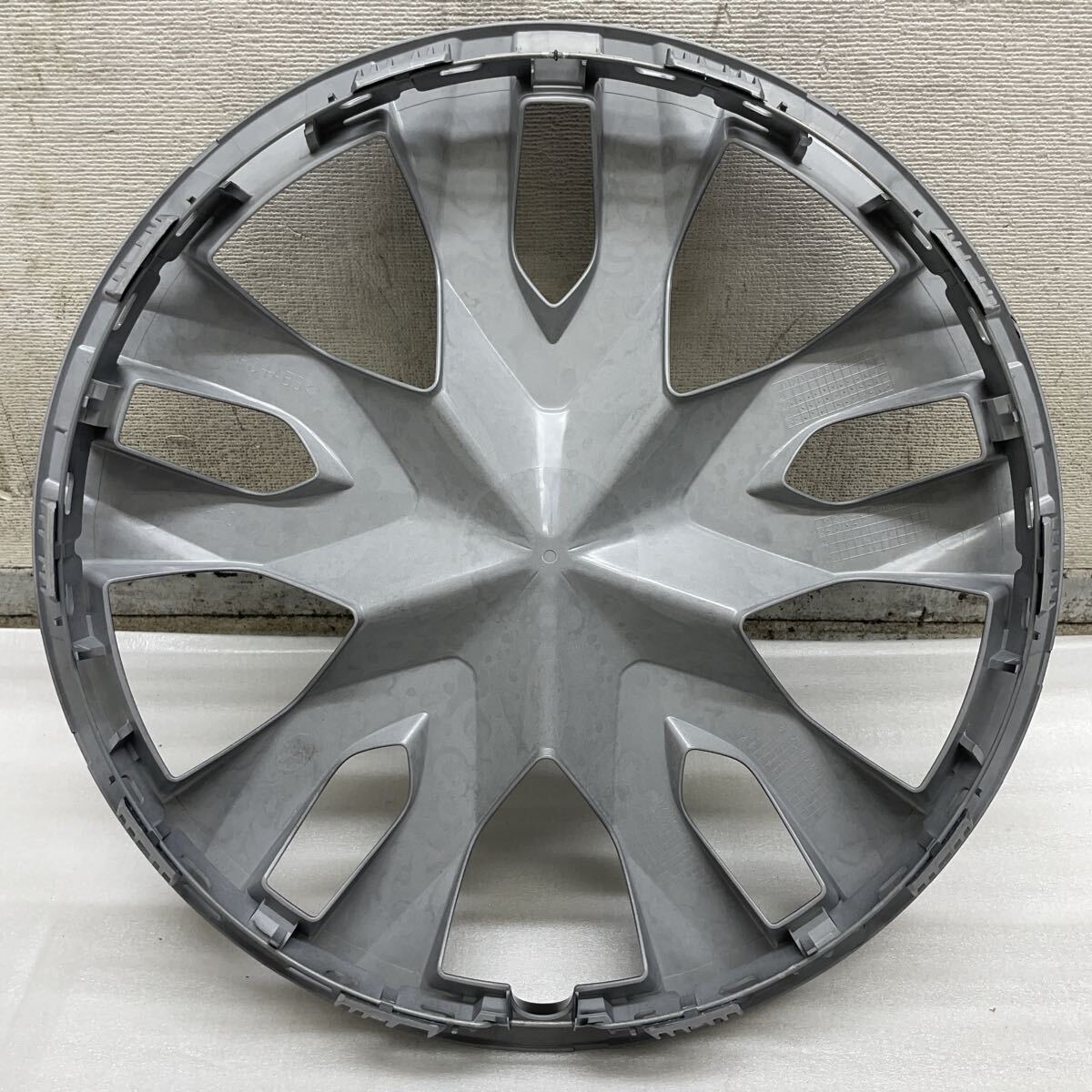 極上 新車外し トヨタ純正 ZVW60系 プリウス 純正17インチ ホイール