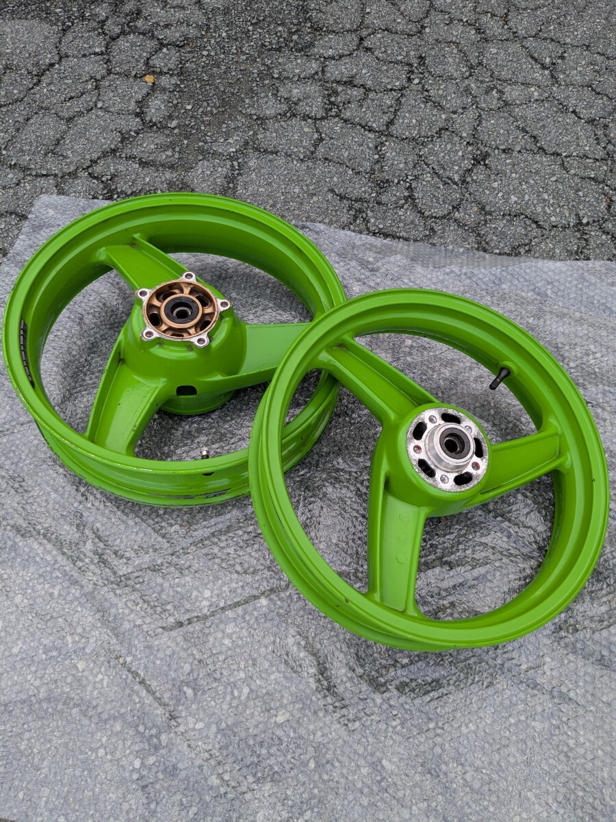即配可 ZRX-2 ZR400E 大人気!! 純正 フロントホイール 曲りなし 検※ ZRX400