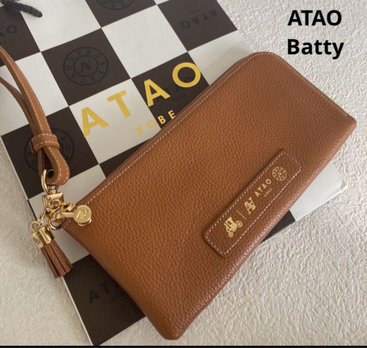 極美品 ATAO Batty(バティ)／バッグにもなる長財布 キャメル｜Yahoo
