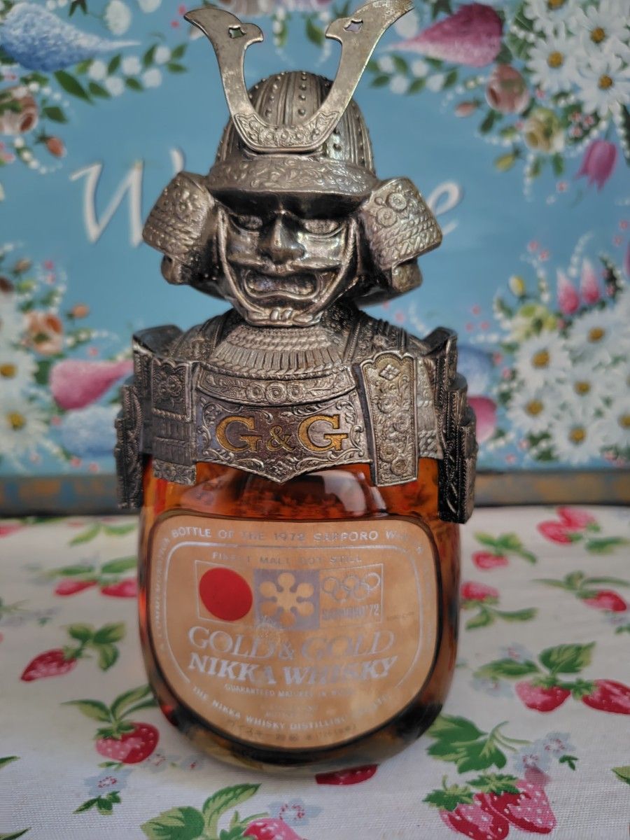 貴重 金属製 重い サムライ NKKA ニッカ ウヰスキー 鎧 兜 侍 KABUTO