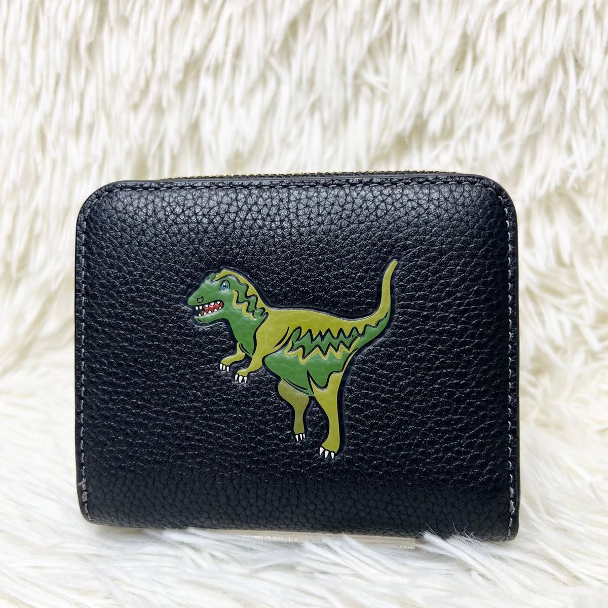 未使用級 COACH コーチ レキシー 二つ折り財布 財布 日本限定 恐竜