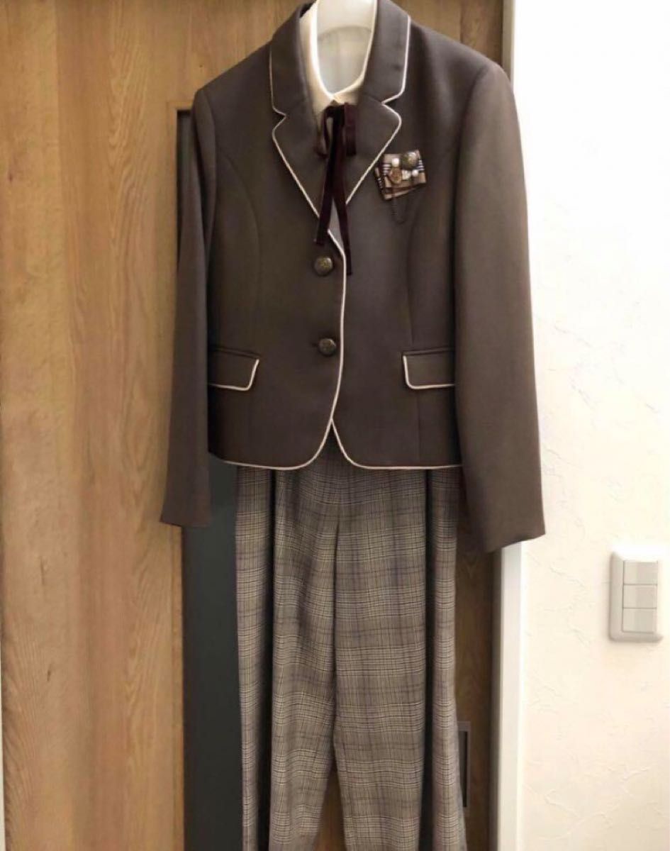 美品 ELLE EN NOIR/エルアンノワール ブレザーワイドパンツスーツ 160