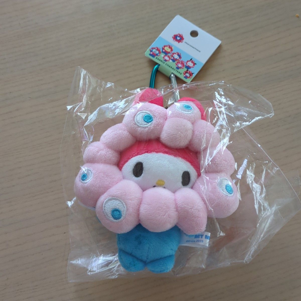 ミャクミャク サンリオ コラボ マイメロディ ぬいぐるみキーホルダー