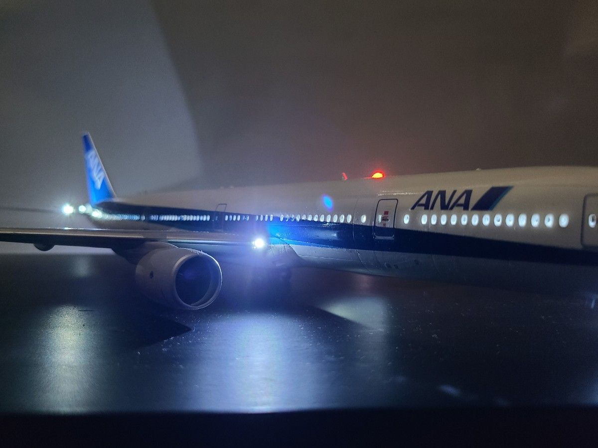 ANA ボーイング 777-300 LED仕様 完成品｜Yahoo!フリマ（旧PayPayフリマ）