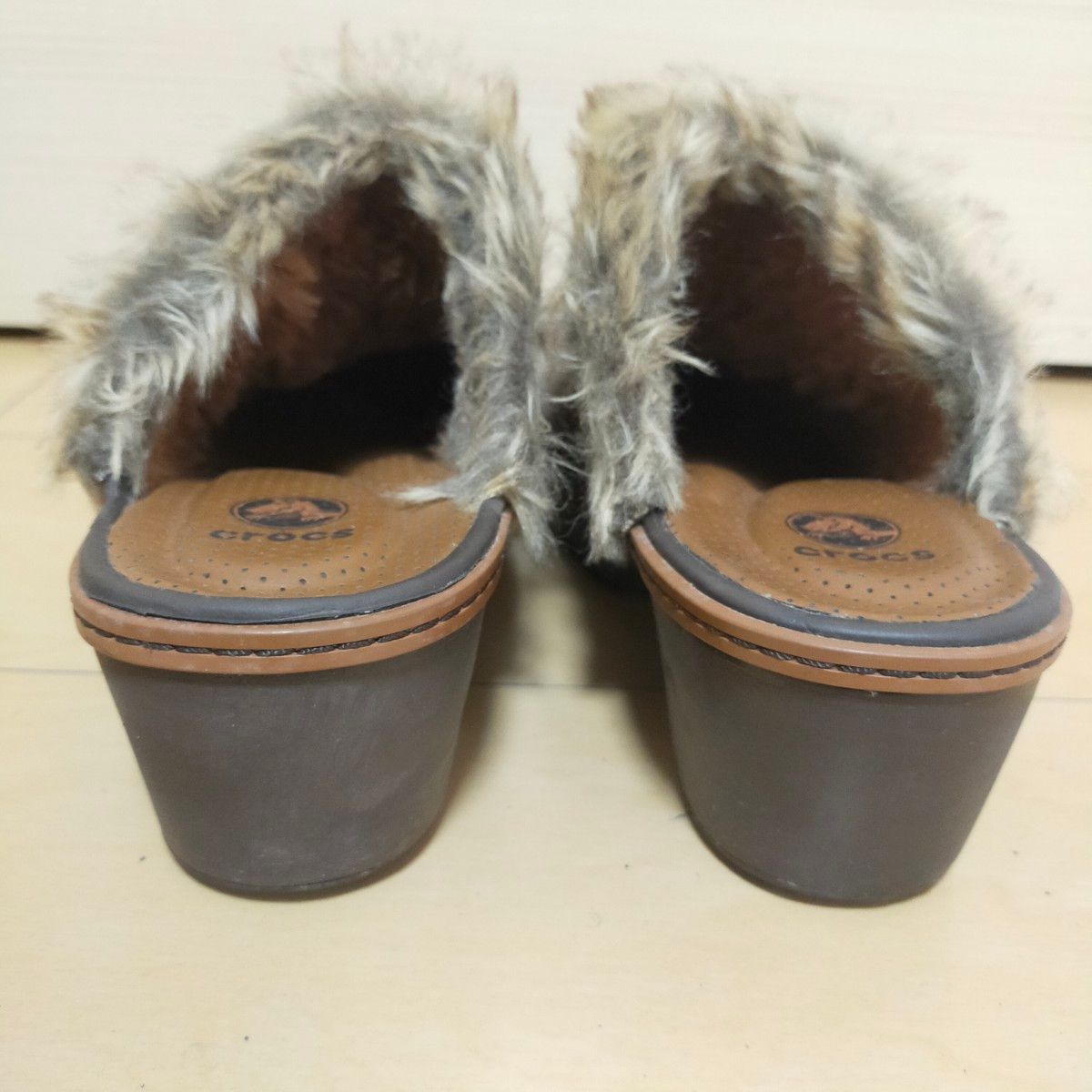 良品 crocs クロックス コブラー スエード調 ボアフェイクファー付き