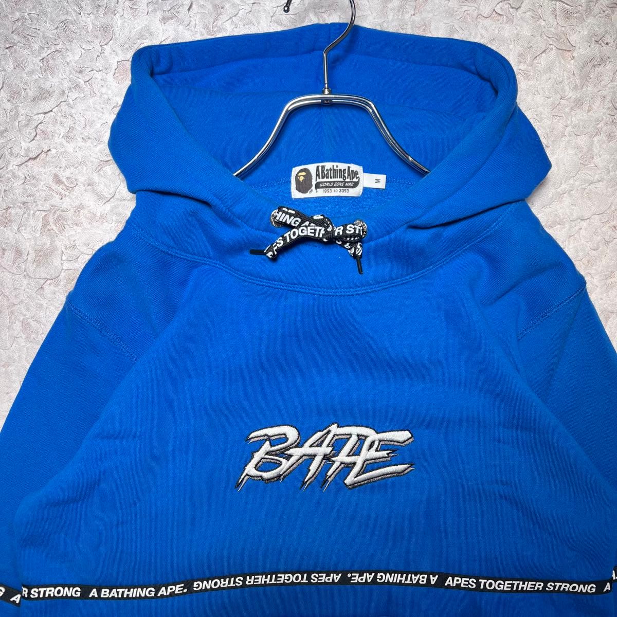 A BATHING APE』アベイシングエイプ パーカー プルオーバー 刺繍ロゴ