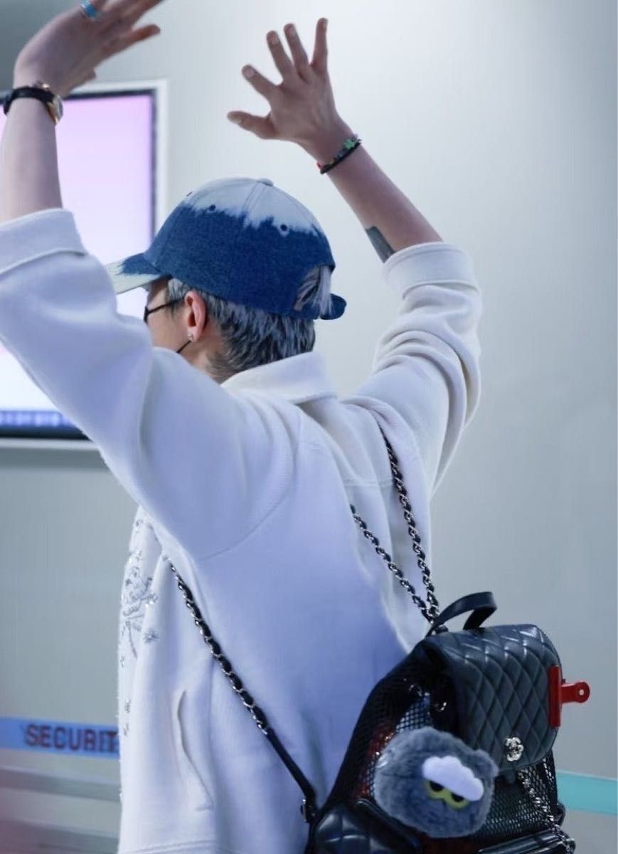 G-DRAGON ジヨンZO&FRIENDS ポップアップ ZOA ポーチ コインケース