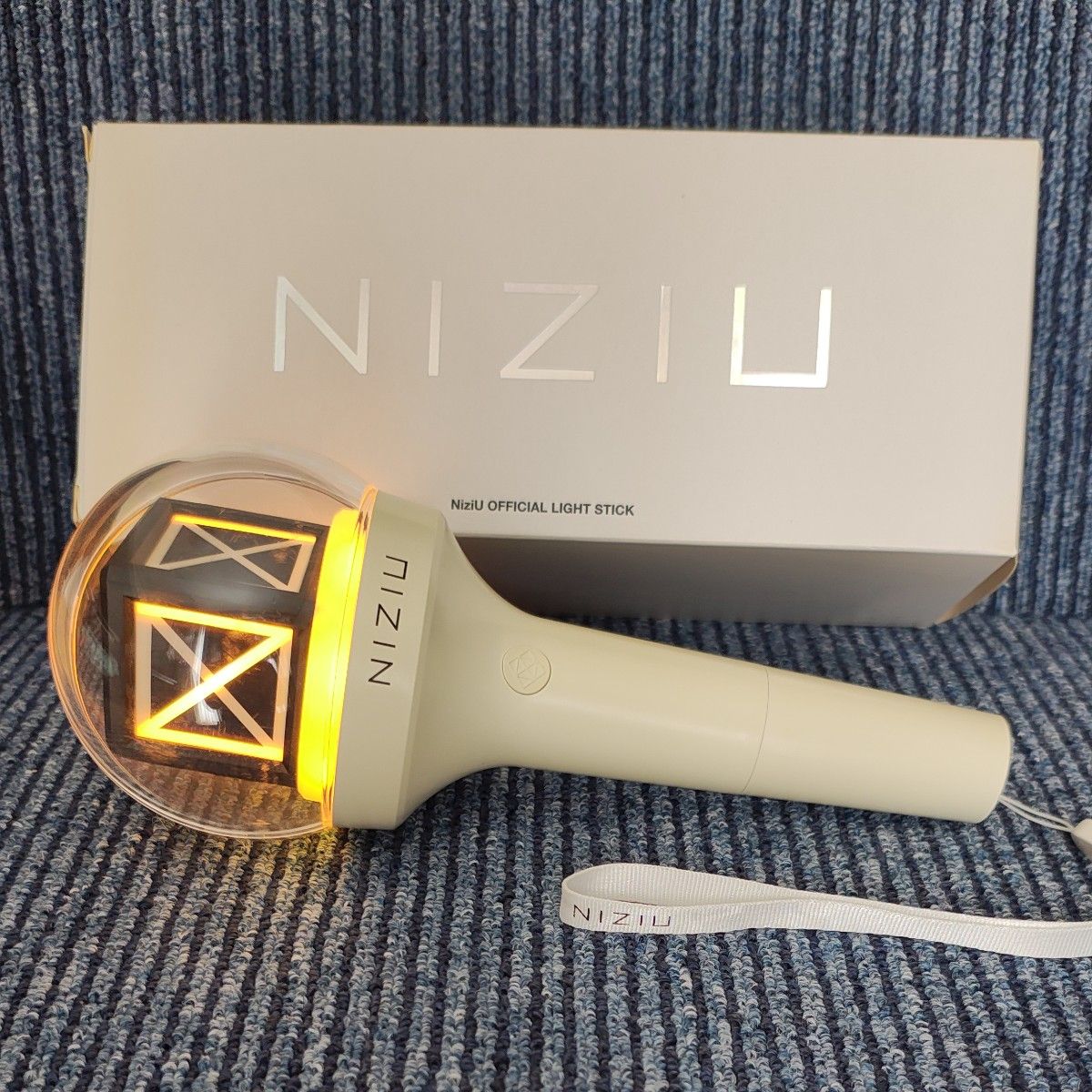 NiziU OFFICIAL LIGHT STICK ペンライト 現在売切品Live必須 中古変色