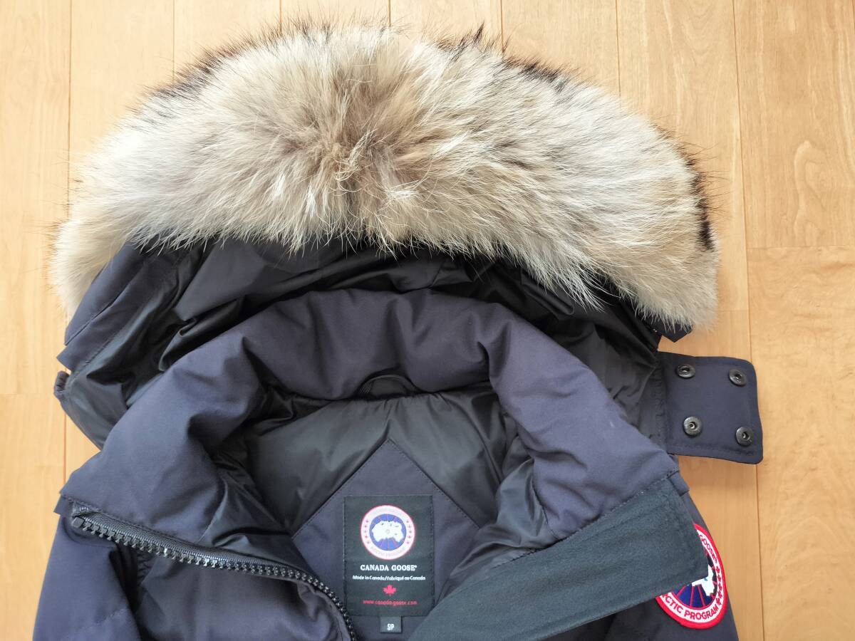 CANADA GOOSE カナダグース BELLEVILLE ベルビル フードファー ダウン