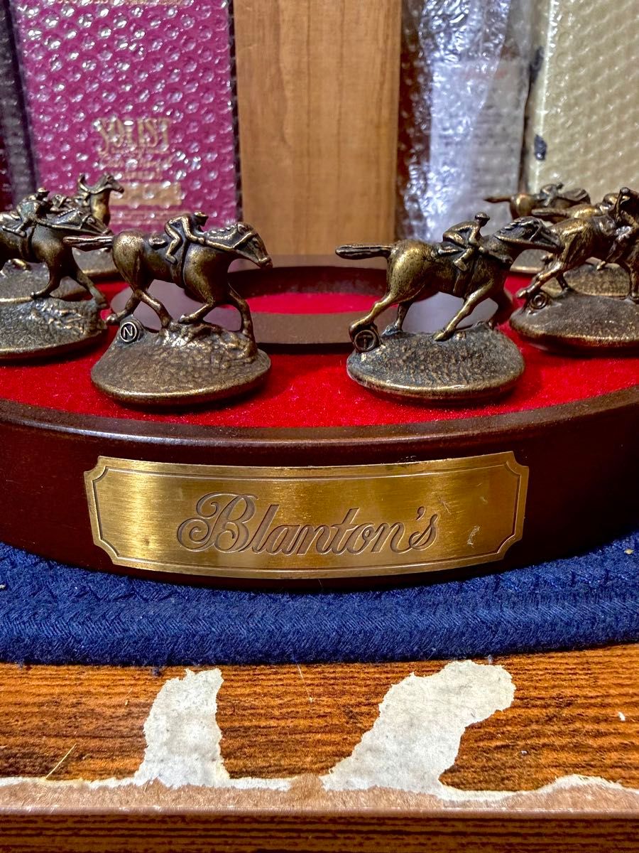 Blanton's ブラントン ウイスキー ディスプレイ ボトルキャップ 台座
