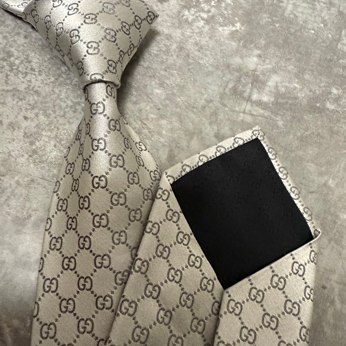 美品 GUCCI グッチ ネクタイ シルバー インターロッキング 結婚式