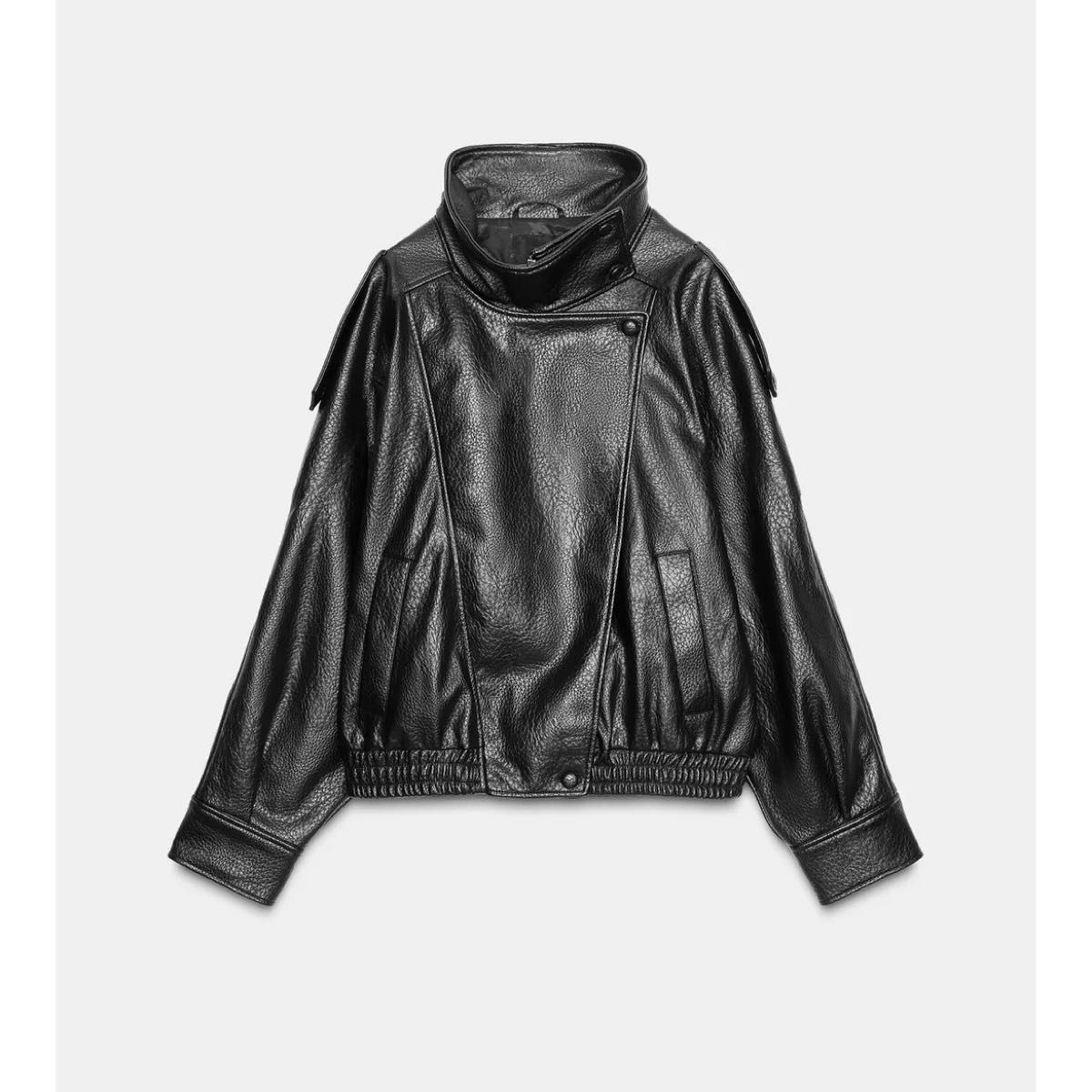 タグ付き新品 ZARAのフェイクレザージャケット XSサイズ ブラック色