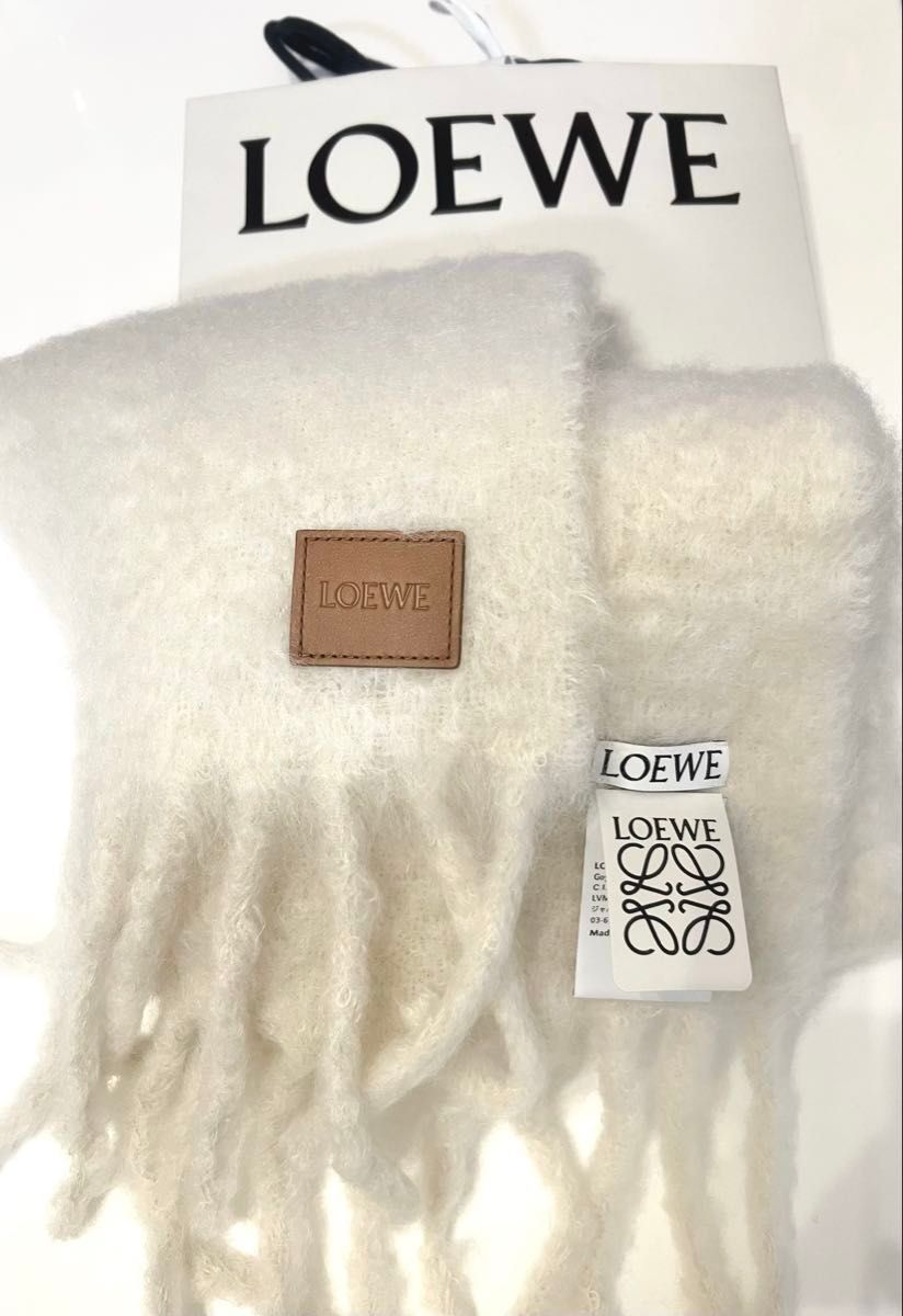 新品未使用 定価56 100円 LOEWE マフラー ショップ袋付き ロエベ