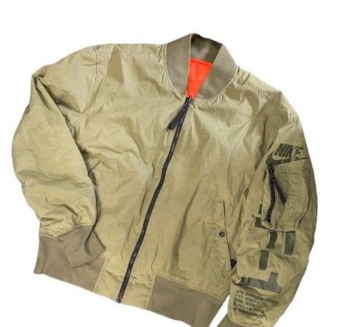 ナイキ nike）MA-1タイプのフライトジャケットカーキ色 リバーシブル